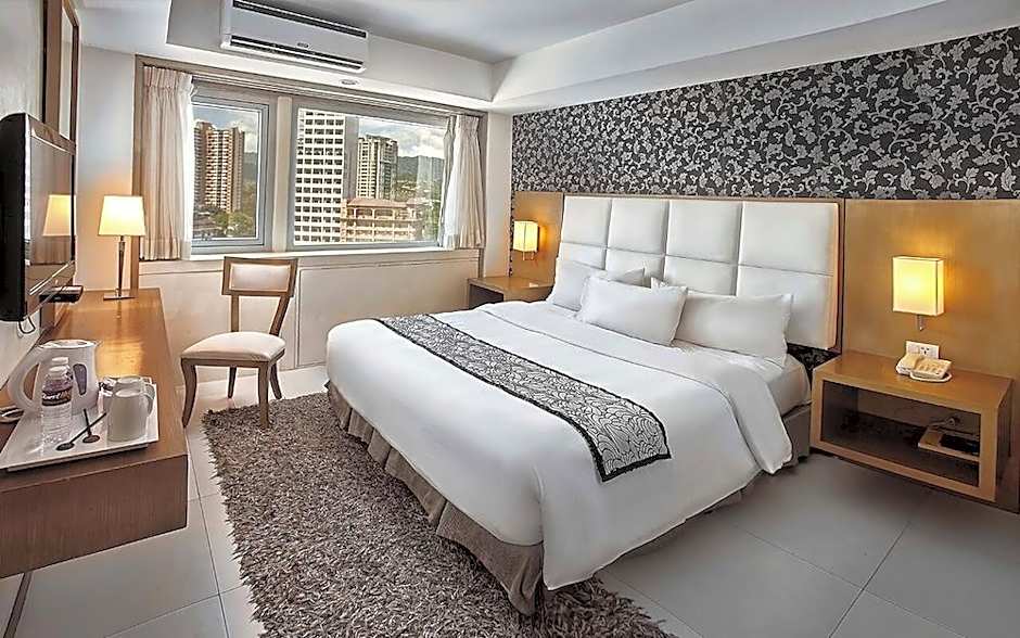 Quest Hotel & Conference Center - Cebu