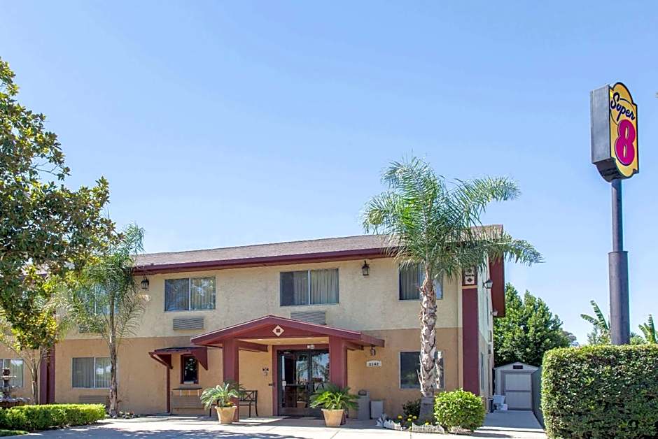 Super 8 by Wyndham Selma/Fresno Area