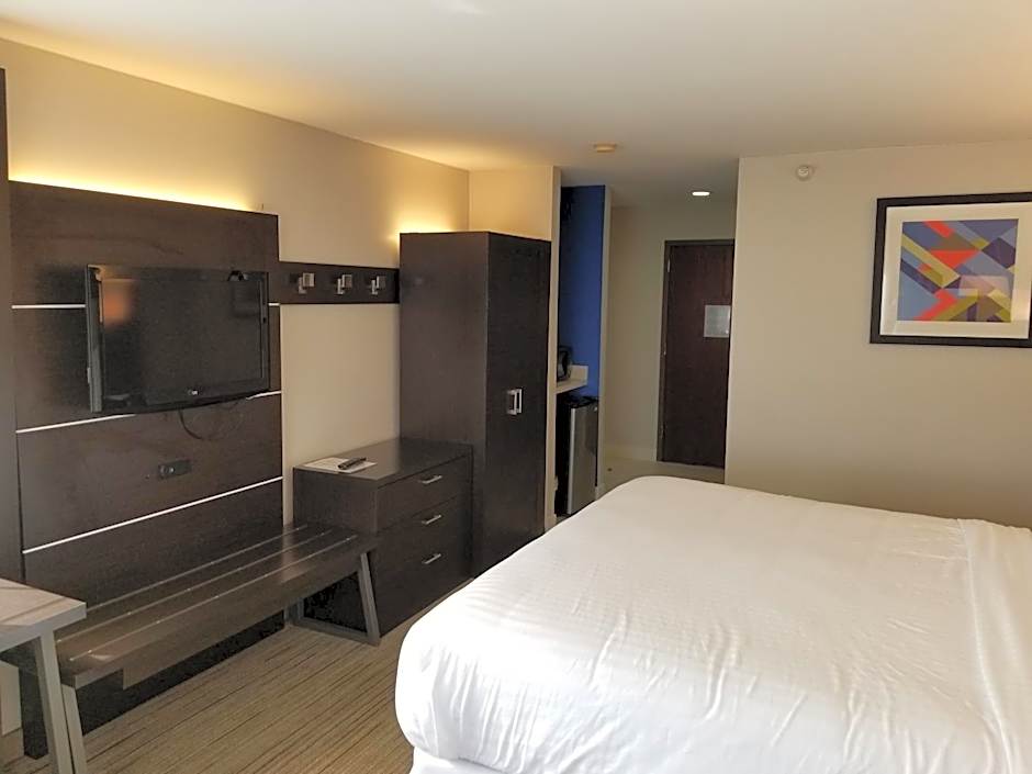 Holiday Inn Express Birch Run-Frankenmuth Area By IHG