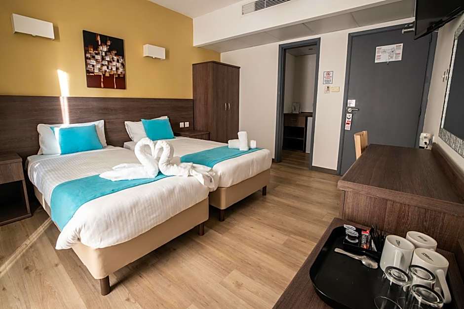 Foto 1 di 4 di 1 Double Bed or 2 Beds, Balcony