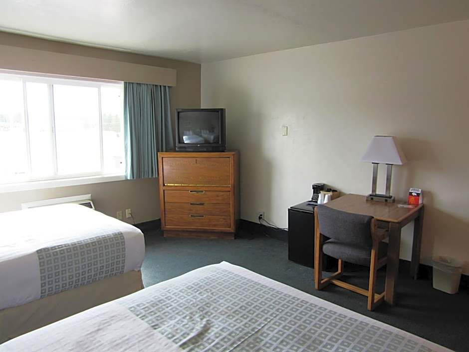 Photo 1 of 4 of 1 Queen Bed Suite