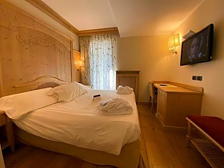 Classic Double or Twin Room