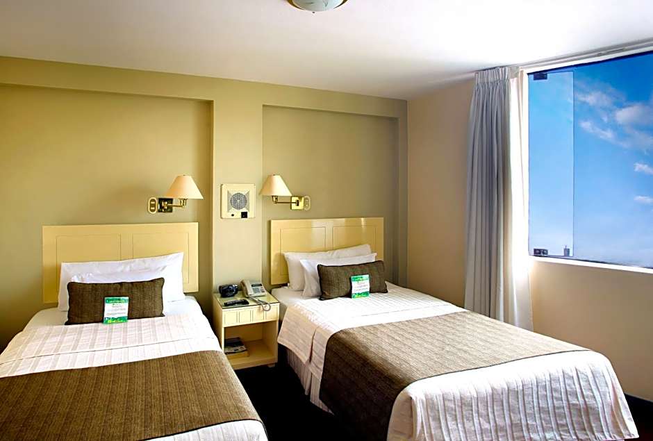 Embajadores Hotel