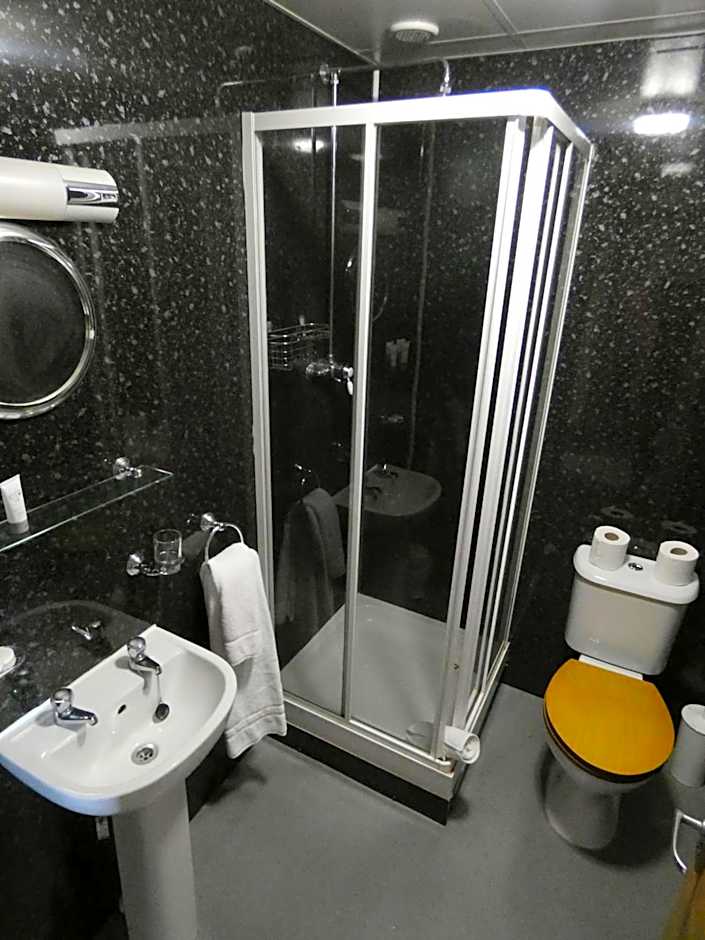 Hurst Dene Aparthotel