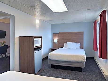 Standard Two Queen Room