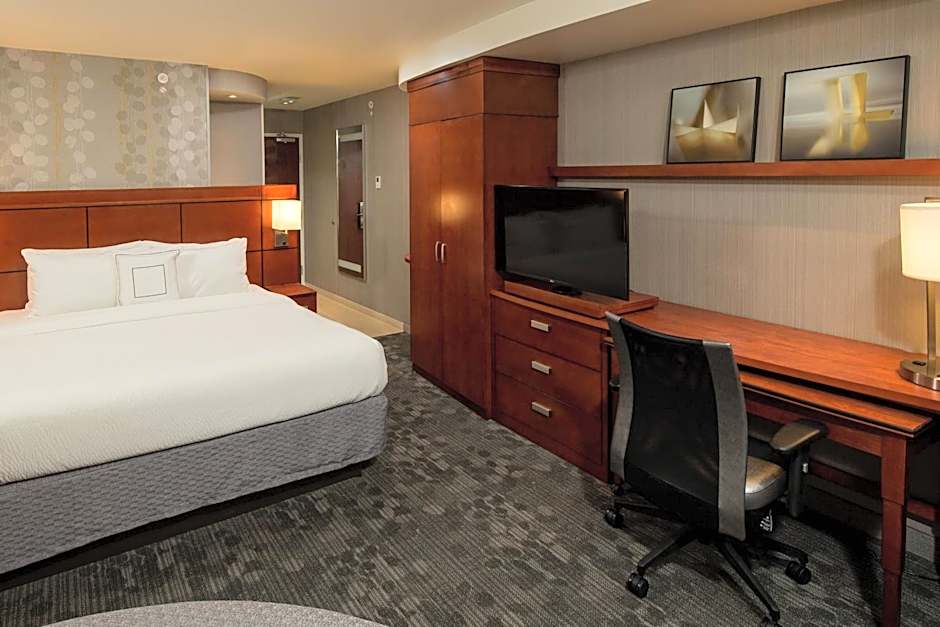 Courtyard by Marriott Lafayette