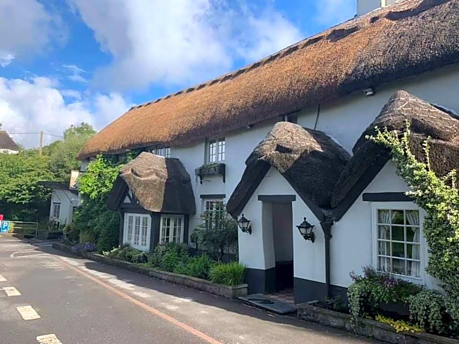 The Hoops Inn & Country Hotel