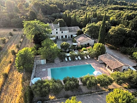 Maison d'Hôtes Les Caroubiers