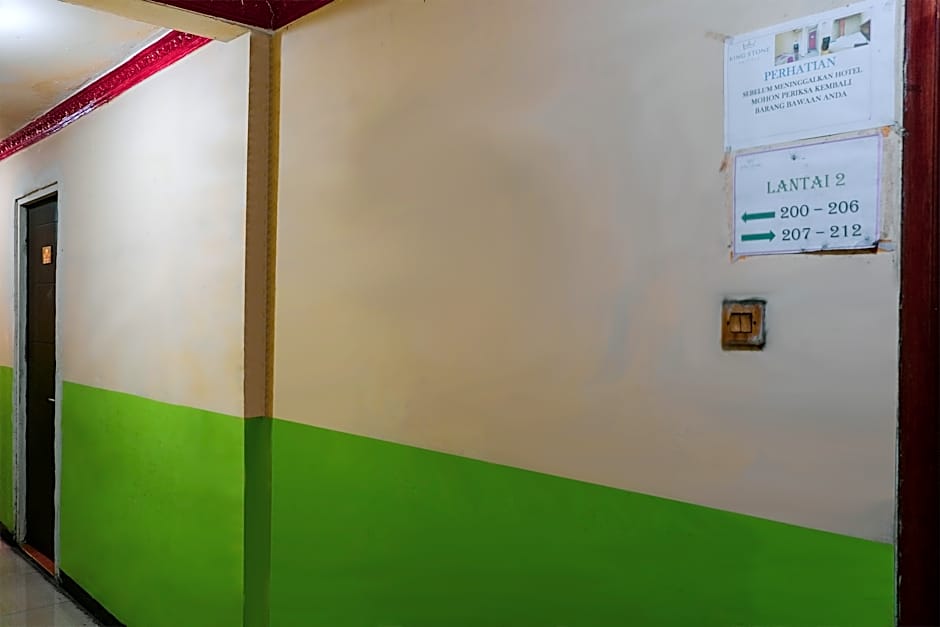 King Stone Hotel by ZUZU