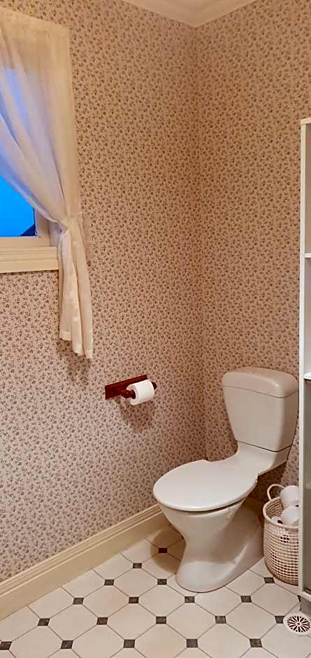 Century House B & B flatlette