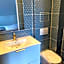 HDG Hôtel Gare de L'Isle Adam Appart's Hotel