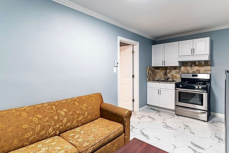 Boardwalk Hotel Charlee & Apartments Beach Hotel Oceanfront