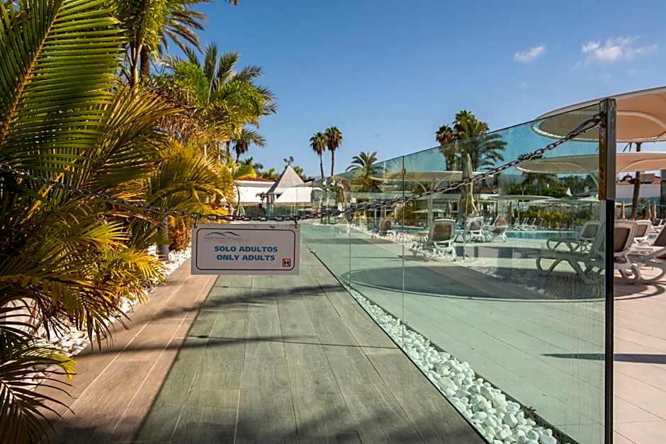 Hotel LIVVO Dunagolf Suites