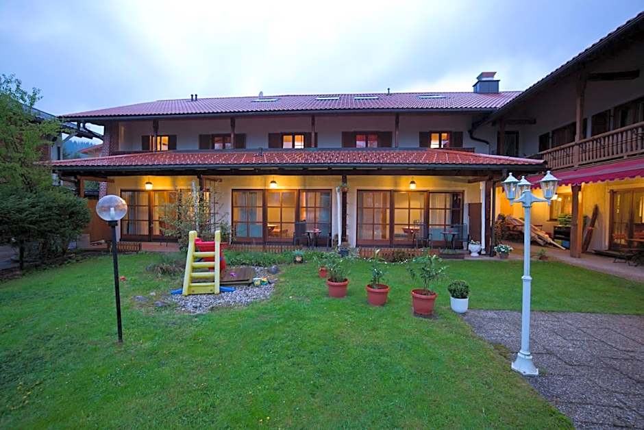 Hotel-Restaurant Zum Hirschhaus Inklusive Chiemgau Karte