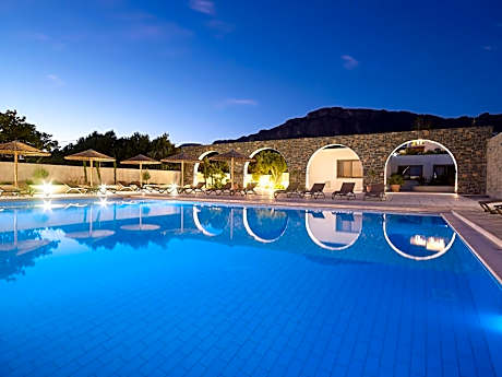 Coriva Beach Hotel & Bungalows