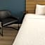 Rancho San Diego Inn & Suites