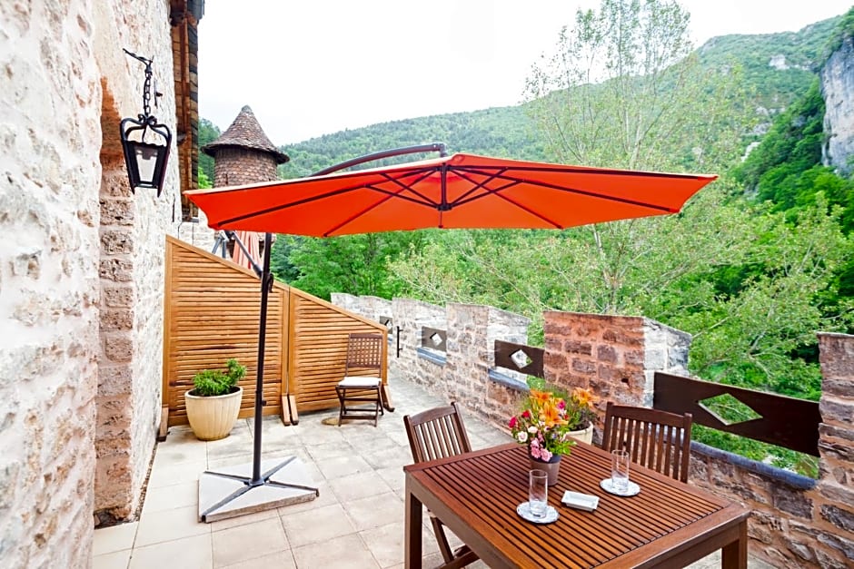 Château De La Caze Piscine & Spa - Ste Enimie