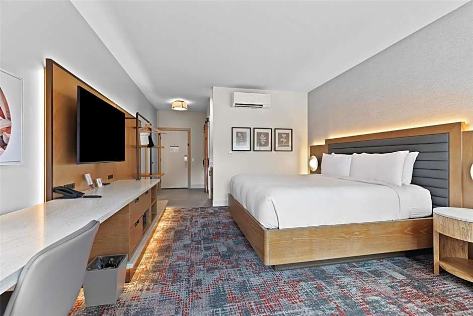 Hotel De Novo, Tapestry Collection by Hilton