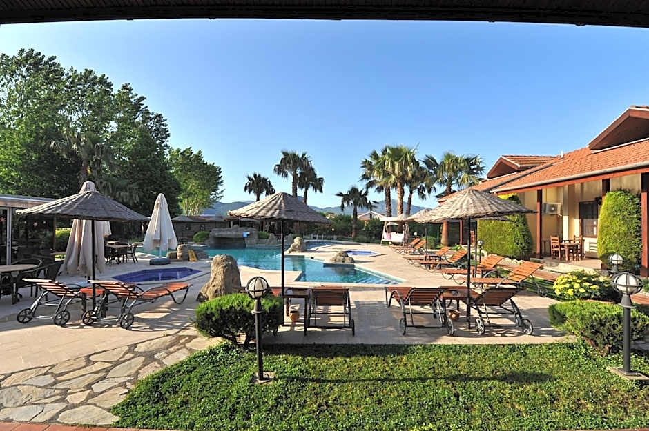 Grenadine Lodge