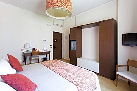 Double or Twin Room with Private External Bathroom