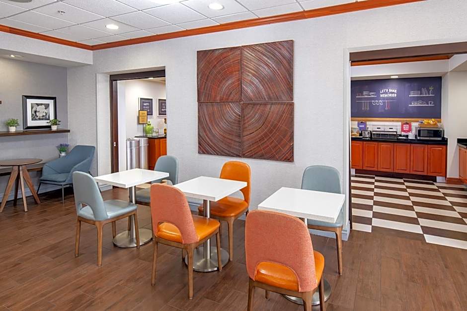 Hampton Inn Omaha West-Lakeside
