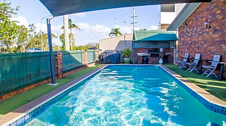 Arabella Motor Inn (formerly South Tweed Motor Inn)