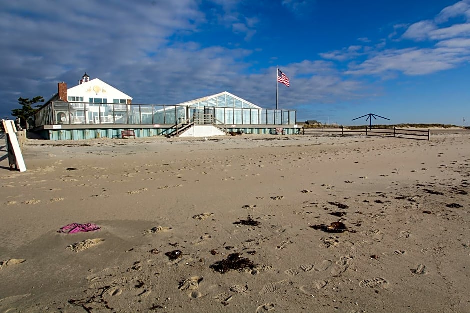 Ocean Club on Smuggler's Beach