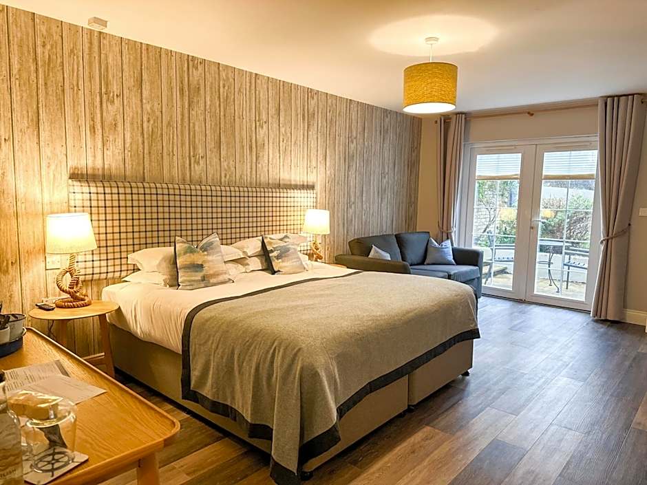 Beach House Hotel