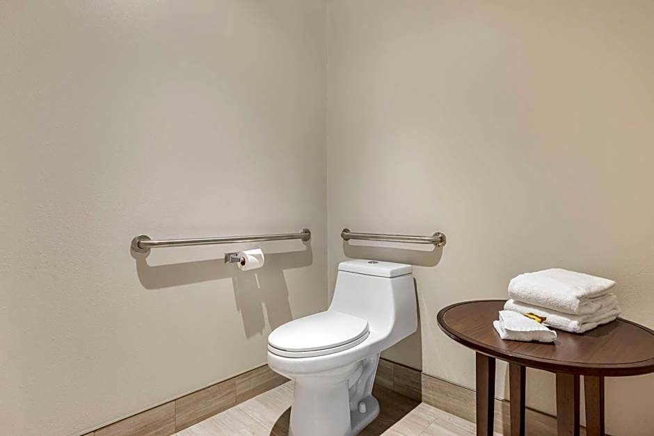 Best Western Plus Grand Manor Inn