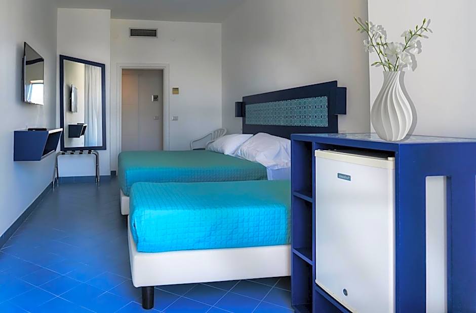 Hotel Baia Di Puolo