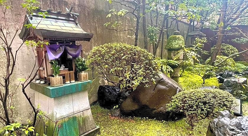 Sarusawaike Yoshidaya