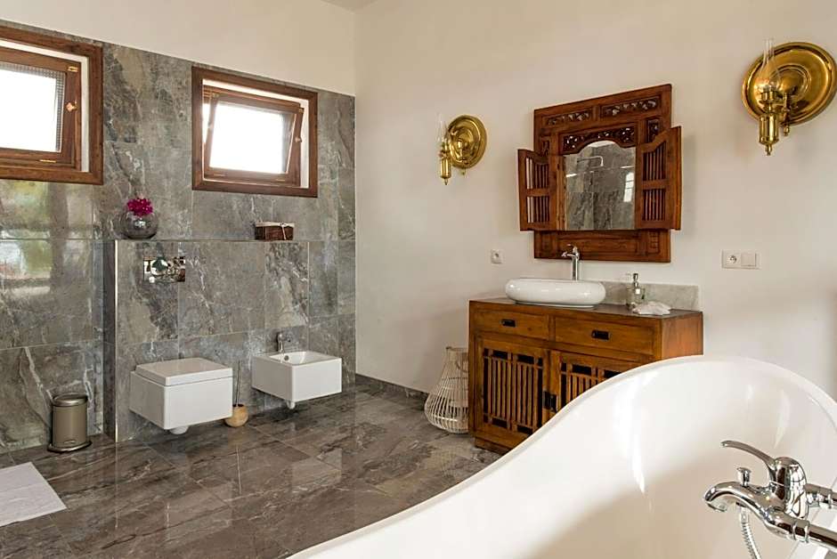 Tikitam Palms Boutique Hotel