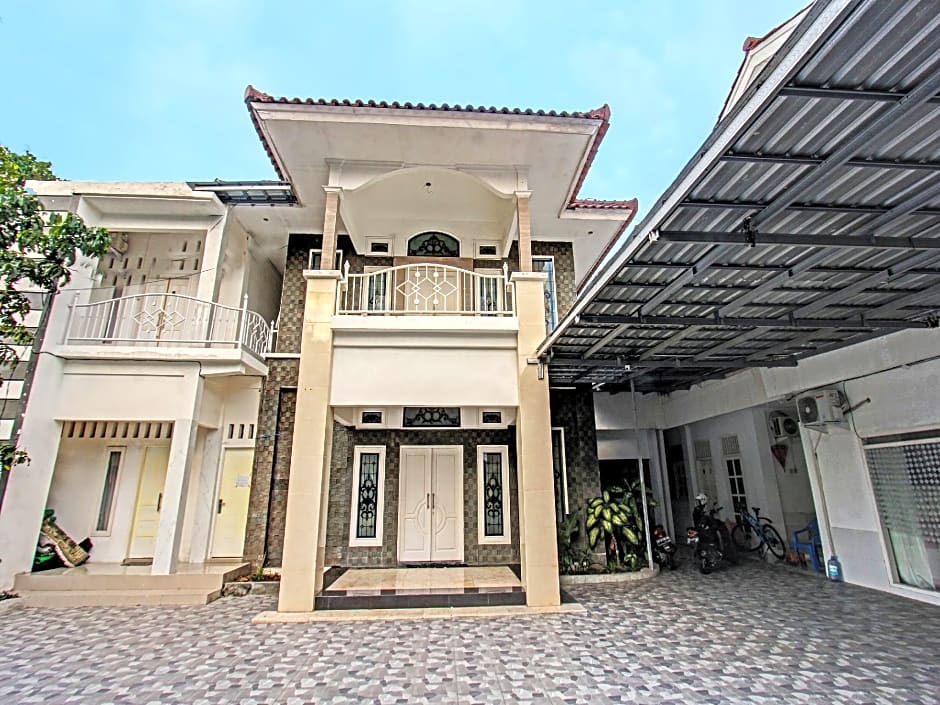 OYO 3741 Mutiara Syariah 1