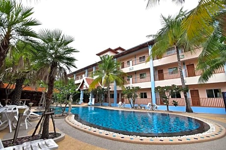 Ampan Resort & Apartment