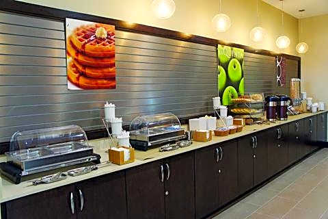 La Quinta Inn & Suites by Wyndham Cotulla