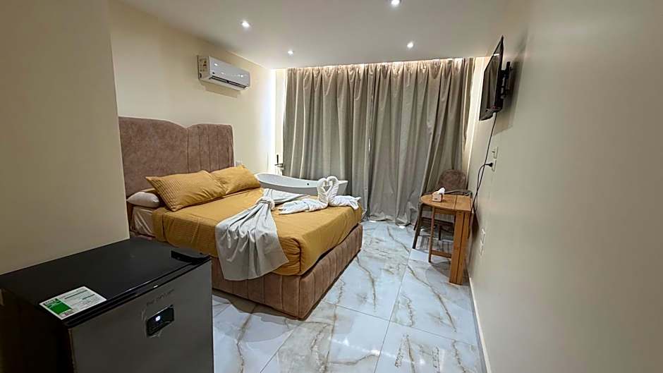 Amon Ra Hotel