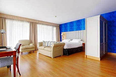 Hospedium Hotel Villa Gom