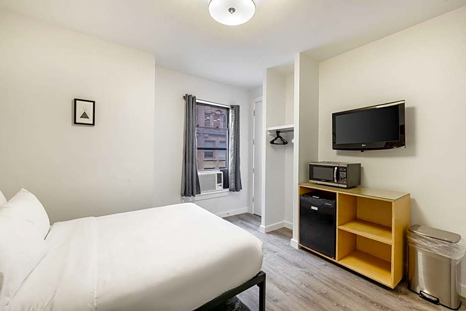 Hotel 27 by LuxUrban