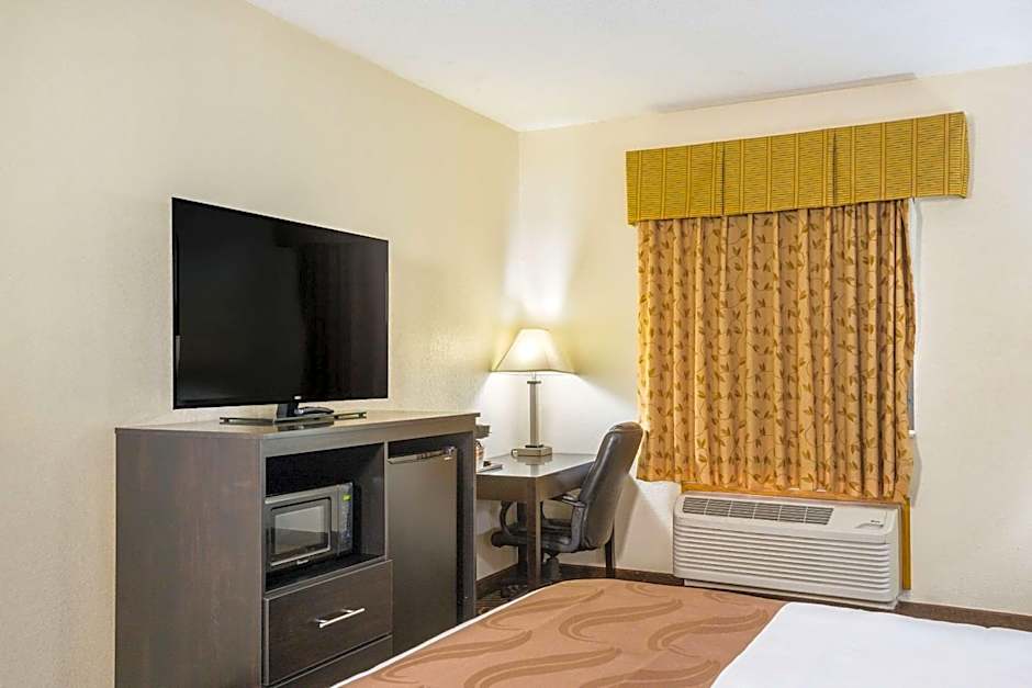 Quality Inn & Suites Florence - Cincinnati South