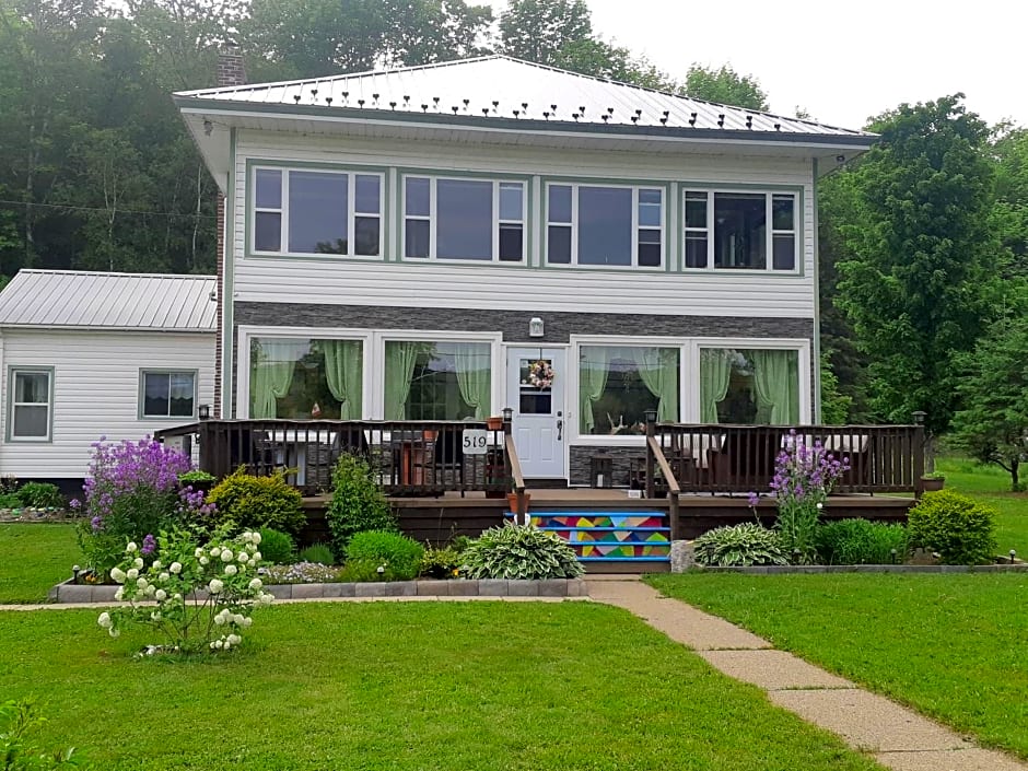 Big Axe Bed & Breakfast