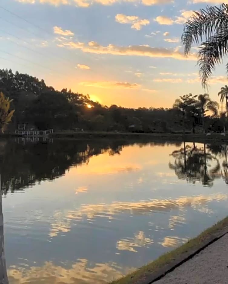 Chalés Sitio Dois Lagos - Amparo SP