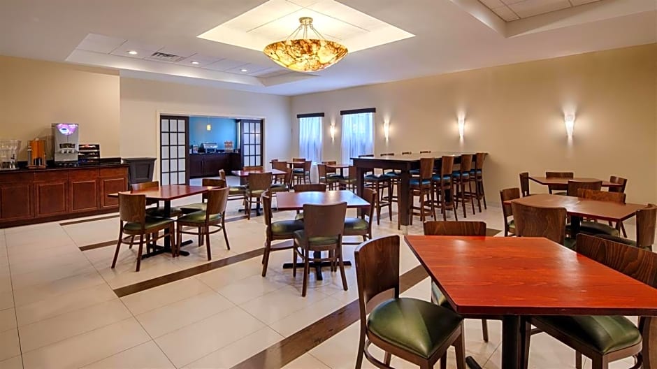 Best Western Plus Philadelphia Bensalem Hotel