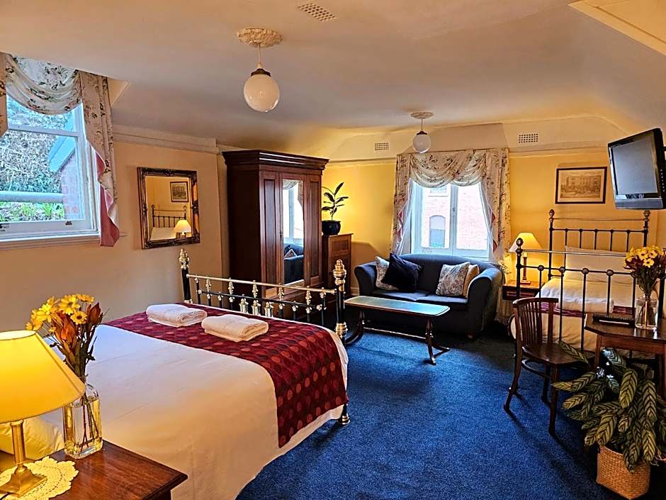 The Lodge on Elizabeth