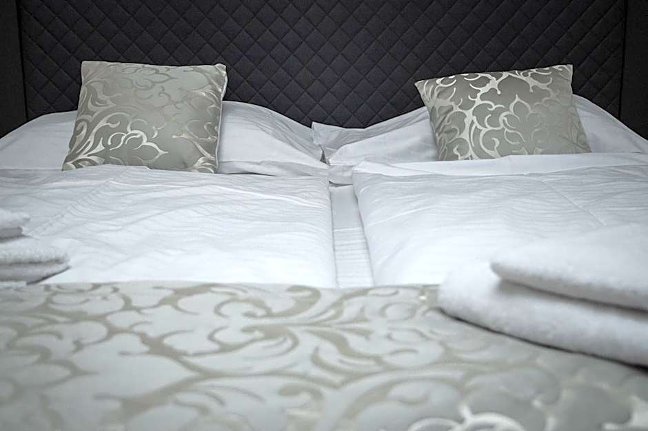 Charles Bridge Hostel & Apartments