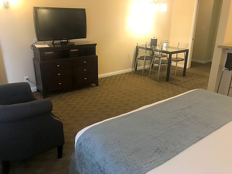 Hollywood Orchid Suites
