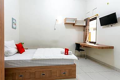 RedDoorz Syariah near Assalaam - UMS