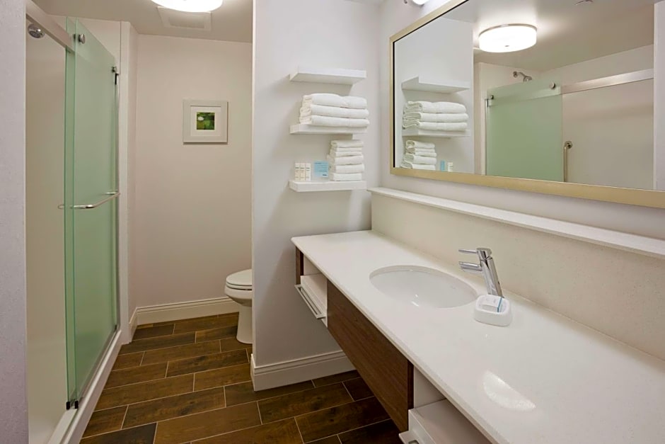 Hampton Inn By Hilton Minneapolis/Roseville, MN
