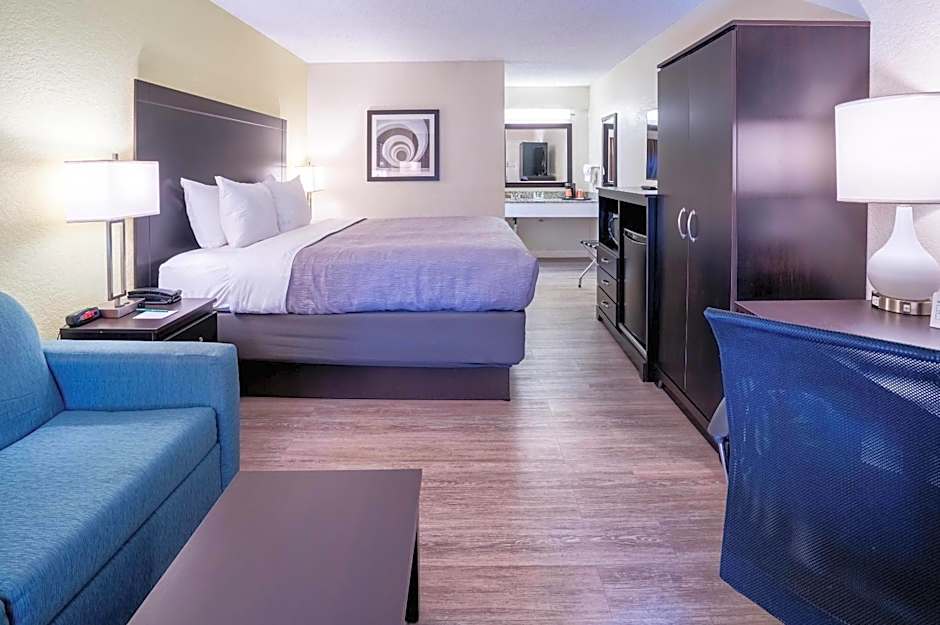 Quality Inn Palm Beach International Airport
