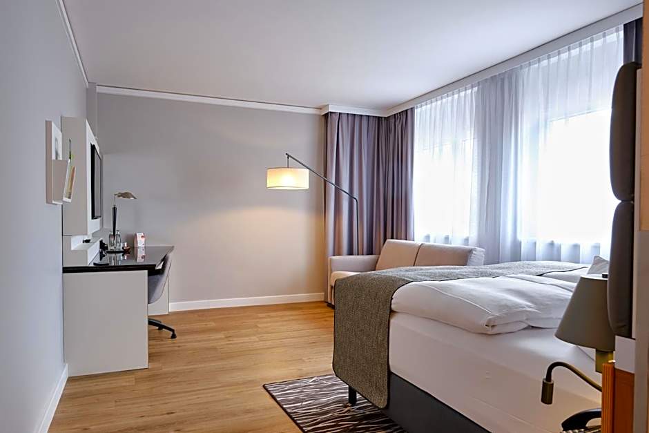Holiday Inn Berlin Airport - Conference Centre By IHG