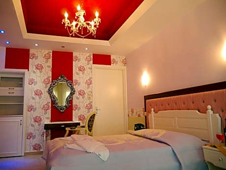 Standard Room with Garden View